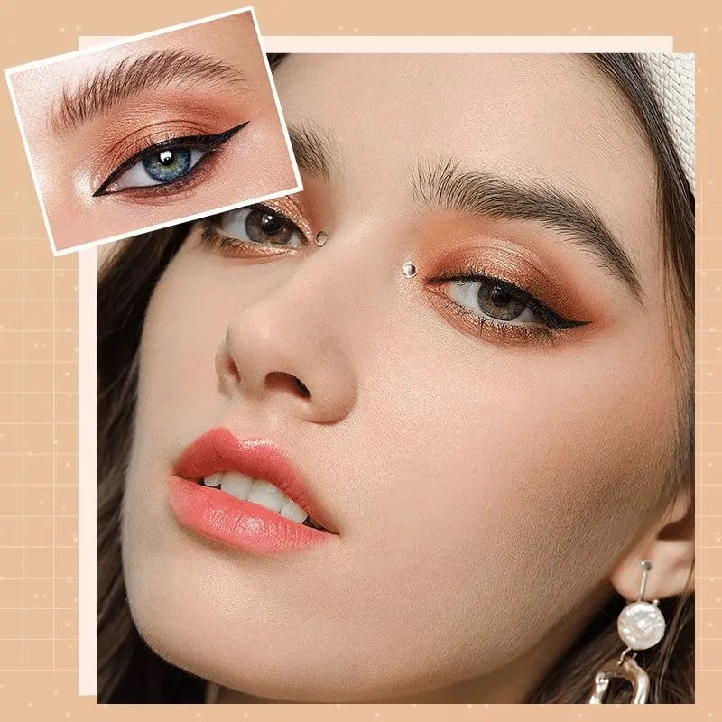 DazzleDust™ Shimmer That Lasts