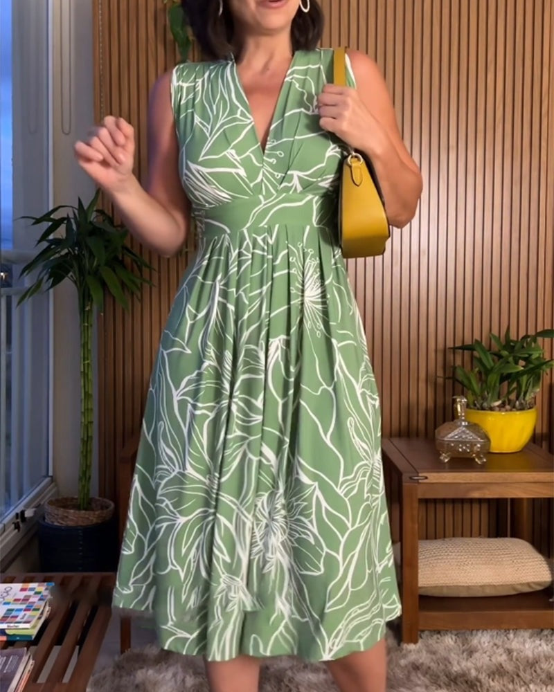 Evelyn™ Gracefully Accentuates Curves