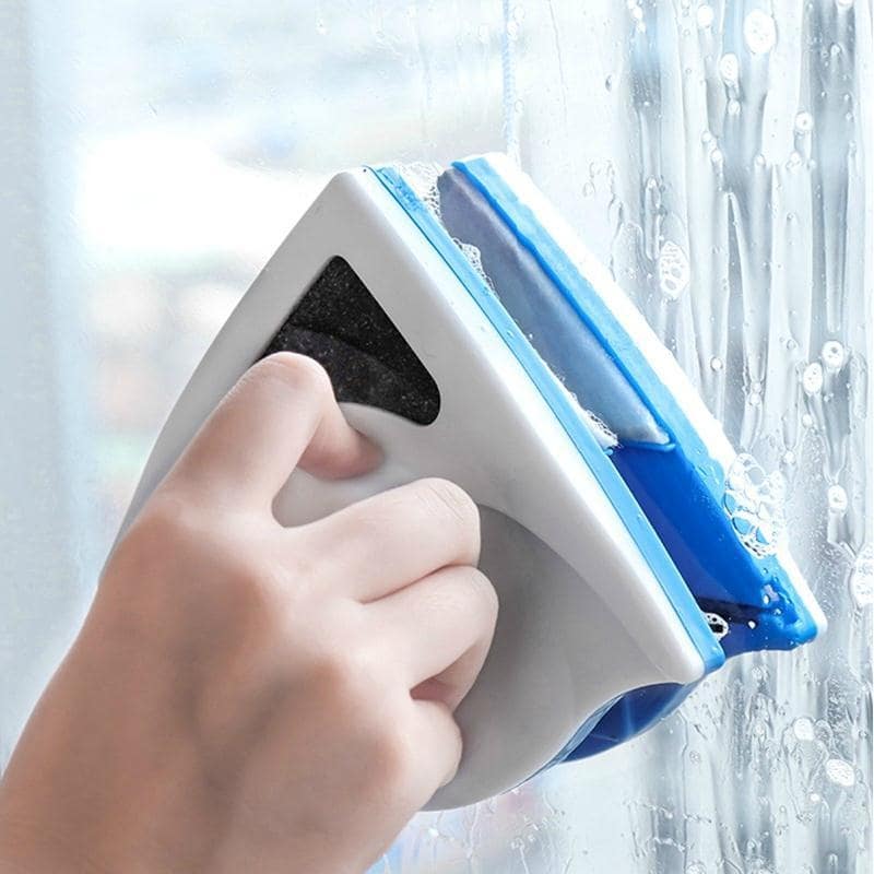 CleanSwipe™ Magnetic Window Cleaner