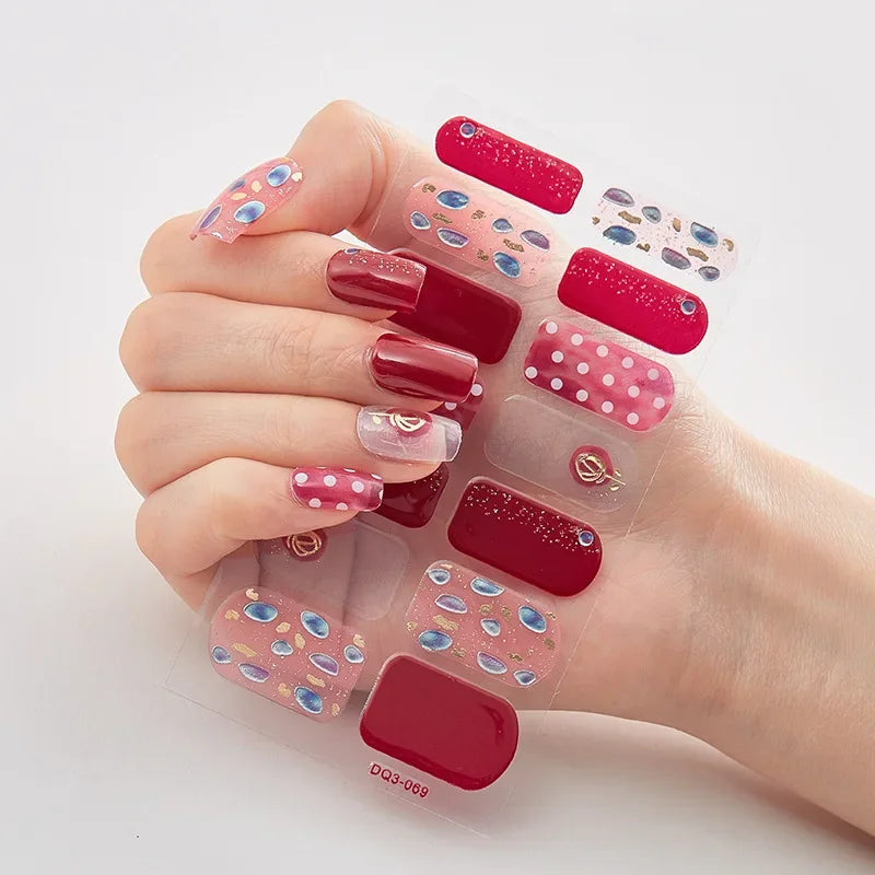 JollyNails™ Creative Holiday Nails