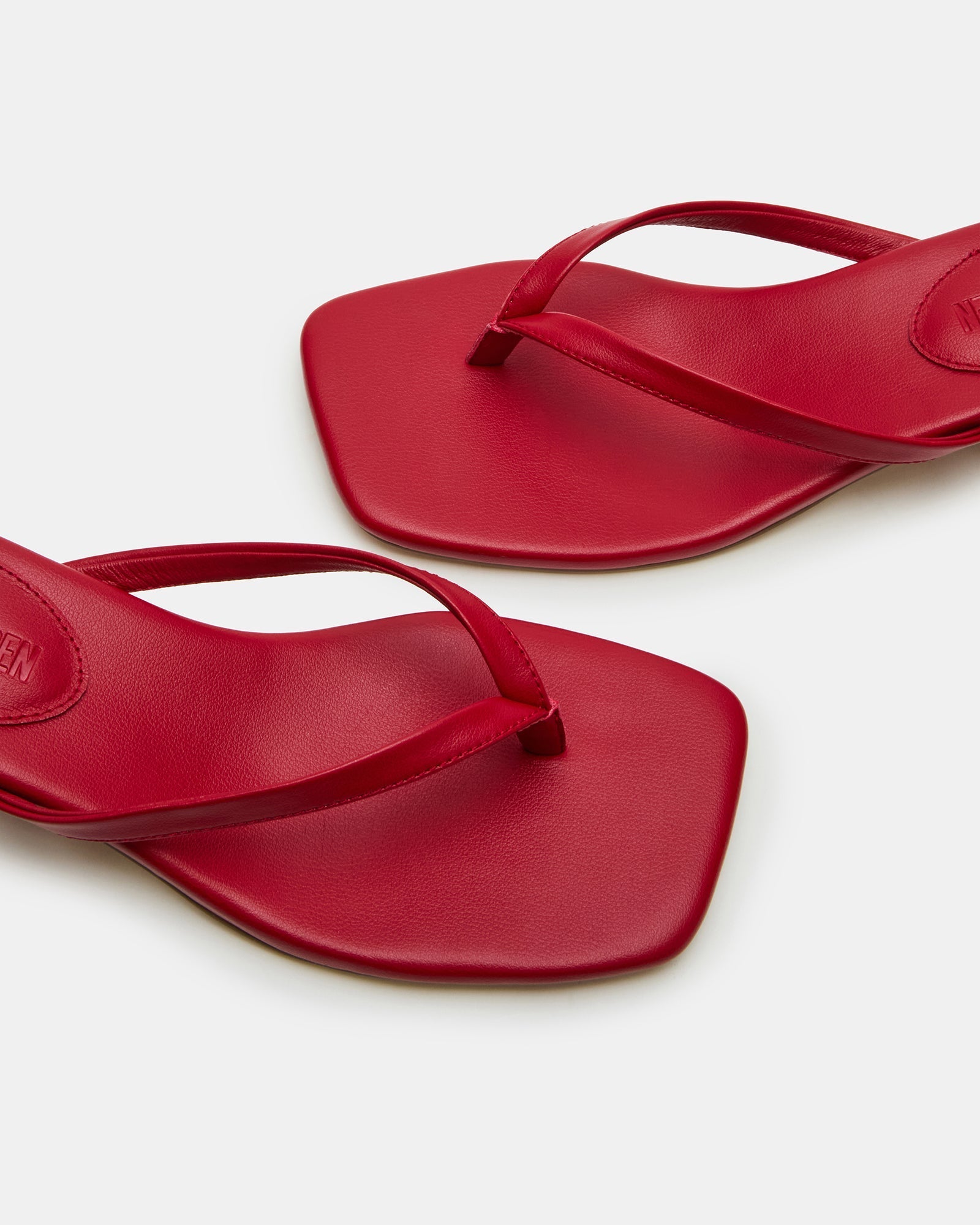 Stephanie™ Graceful Modern Walk