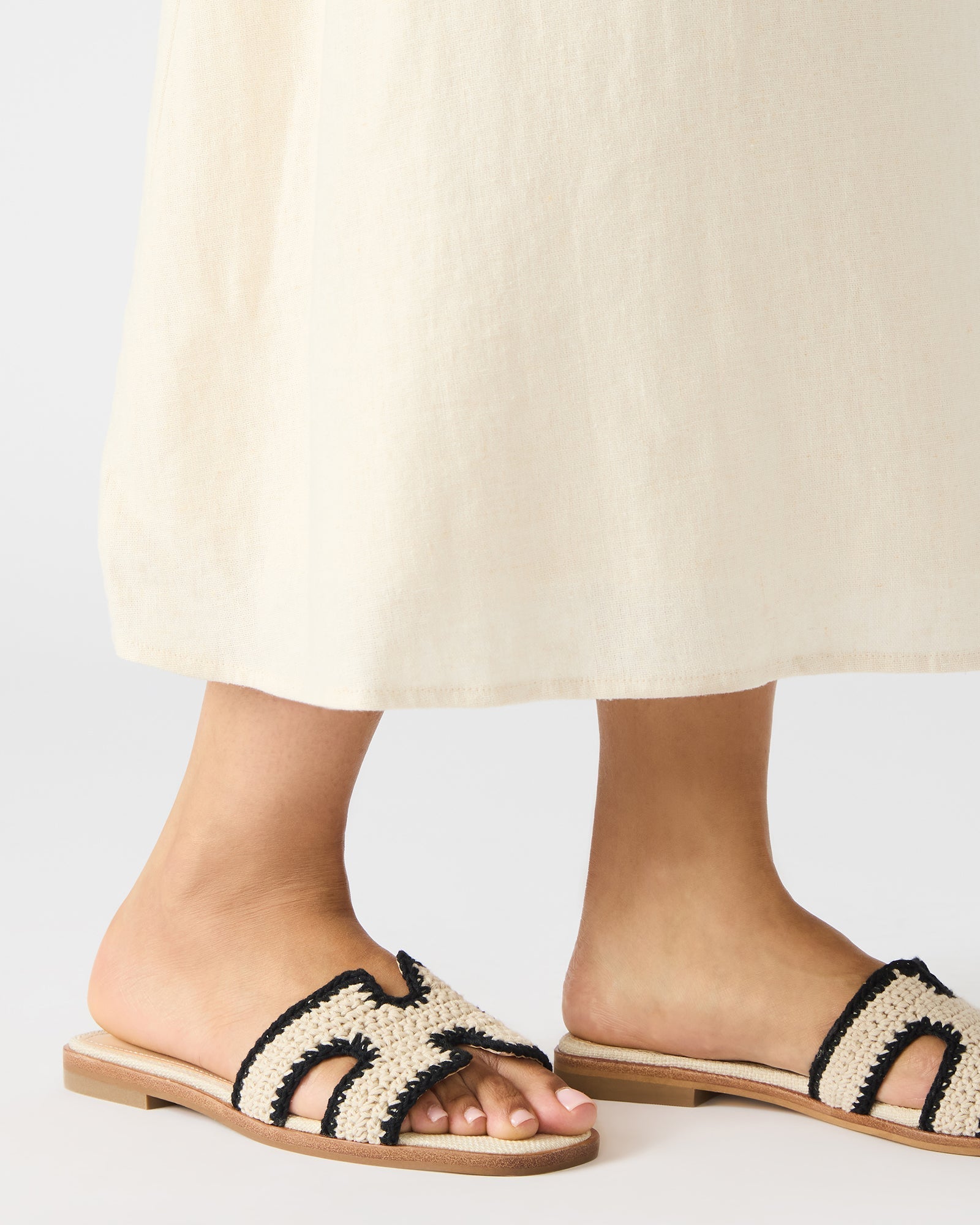 Niccola™ Lightweight Walking Ease