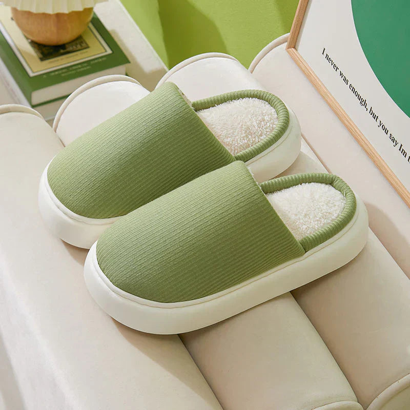 Winter slippers with orthopedic support